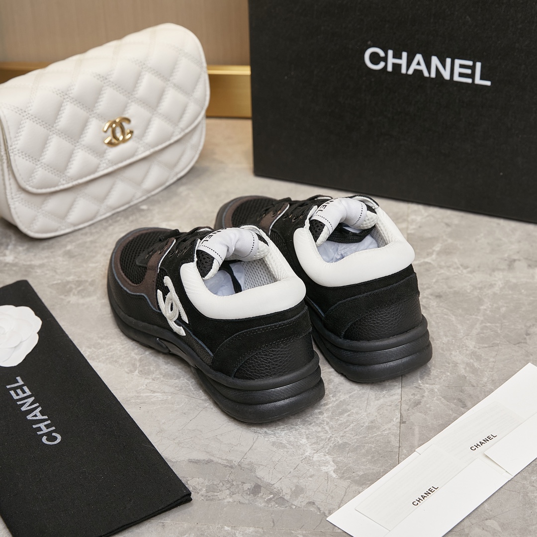 CHANEL SNEAKER