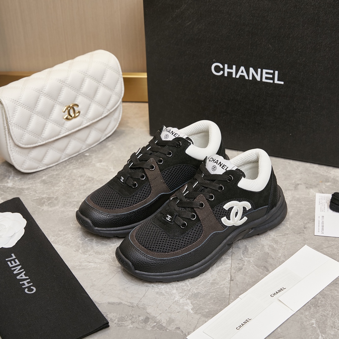 CHANEL SNEAKER