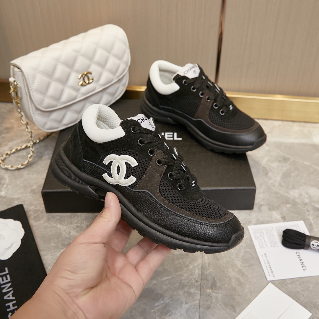 CHANEL SNEAKER