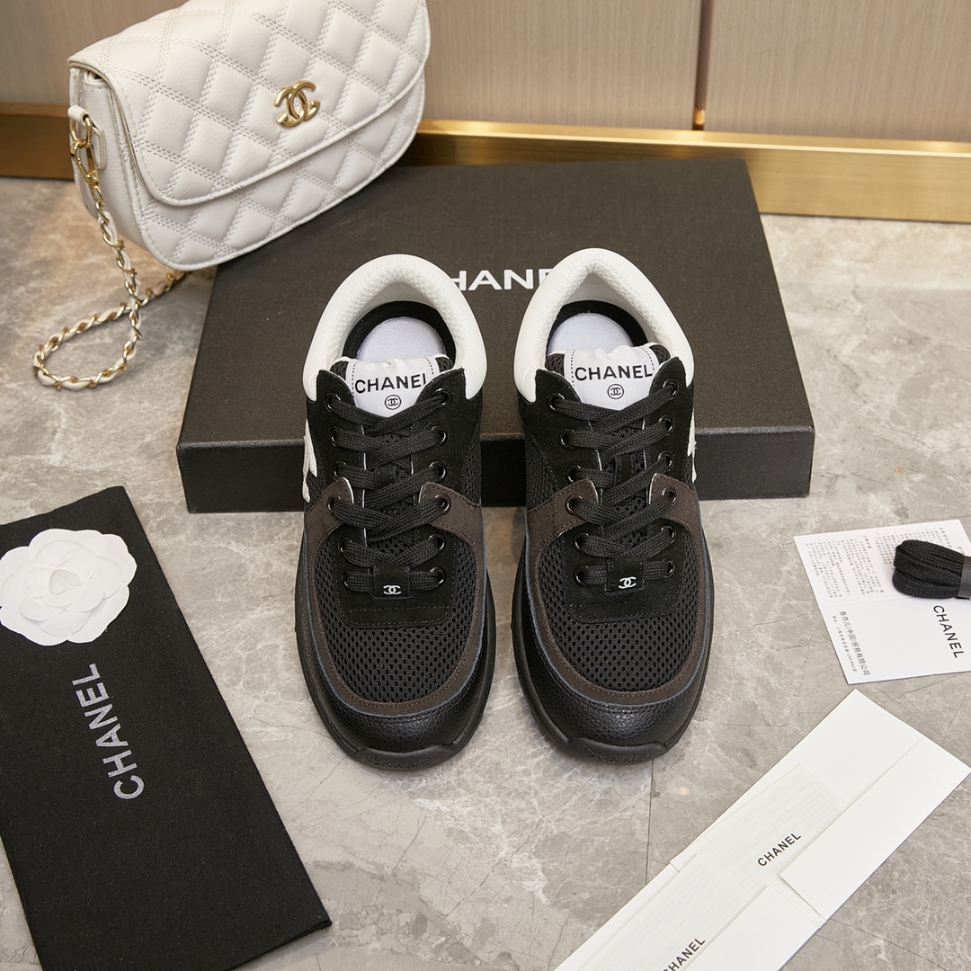CHANEL SNEAKER