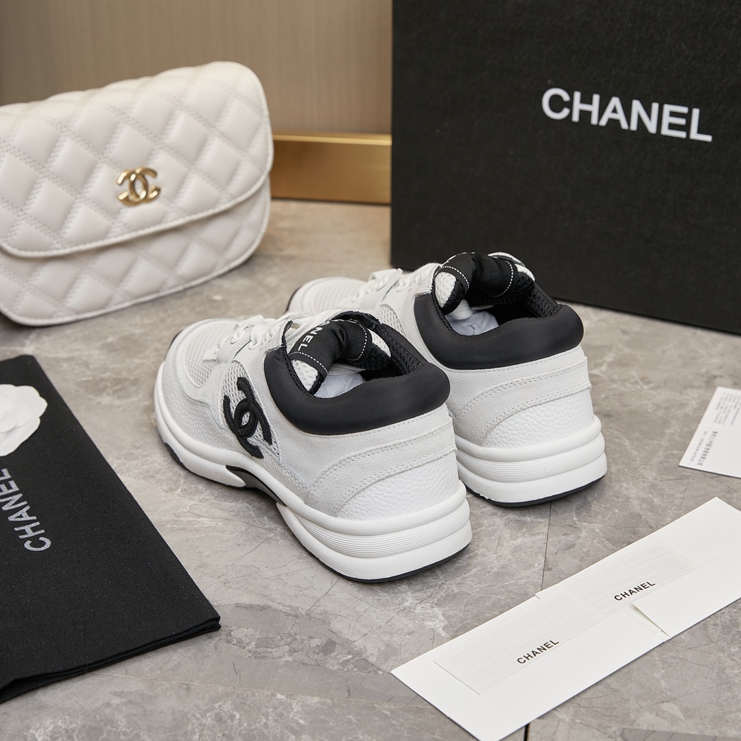 CHANEL SNEAKER