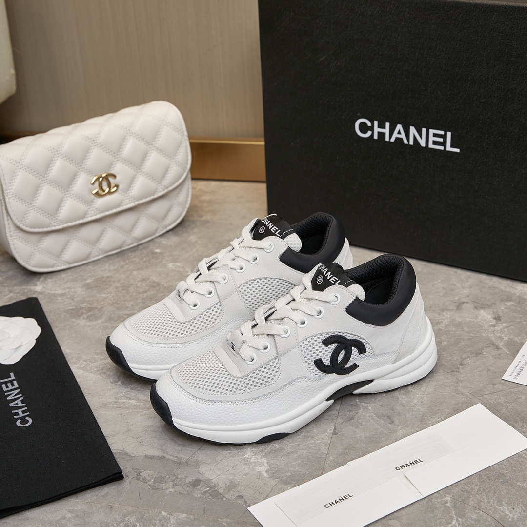 CHANEL SNEAKER
