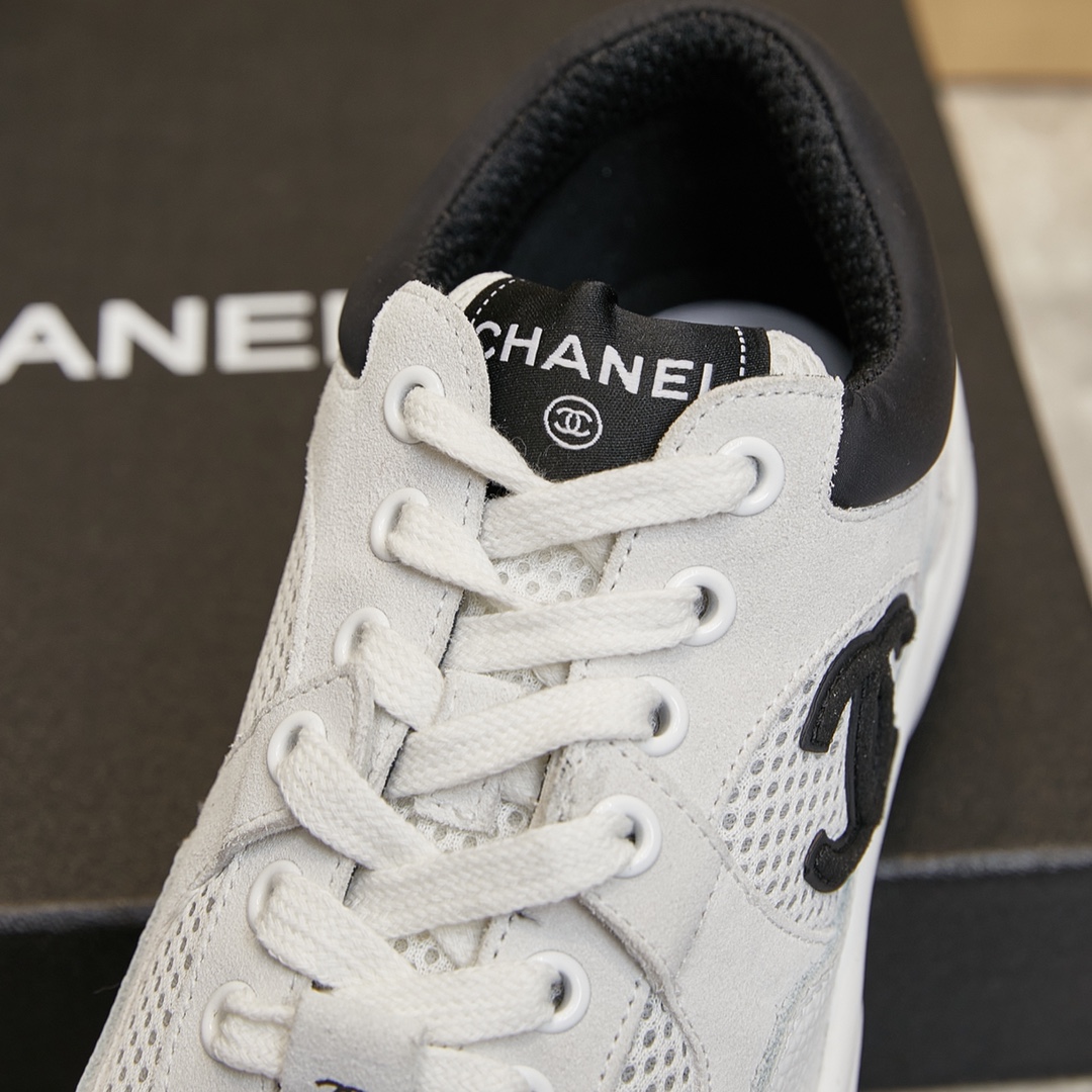 CHANEL SNEAKER