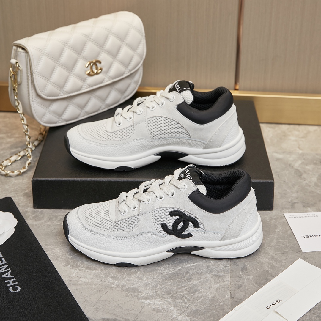 CHANEL SNEAKER