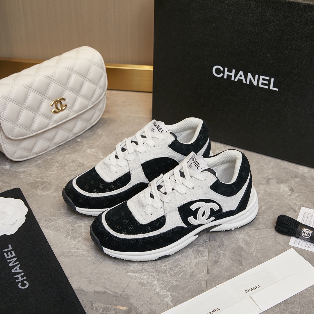 CHANEL SNEAKER