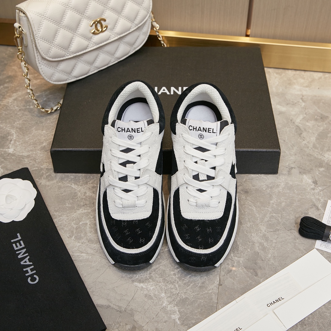 CHANEL SNEAKER