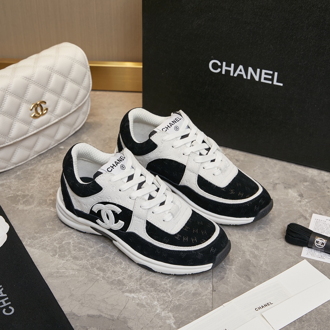 CHANEL SNEAKER