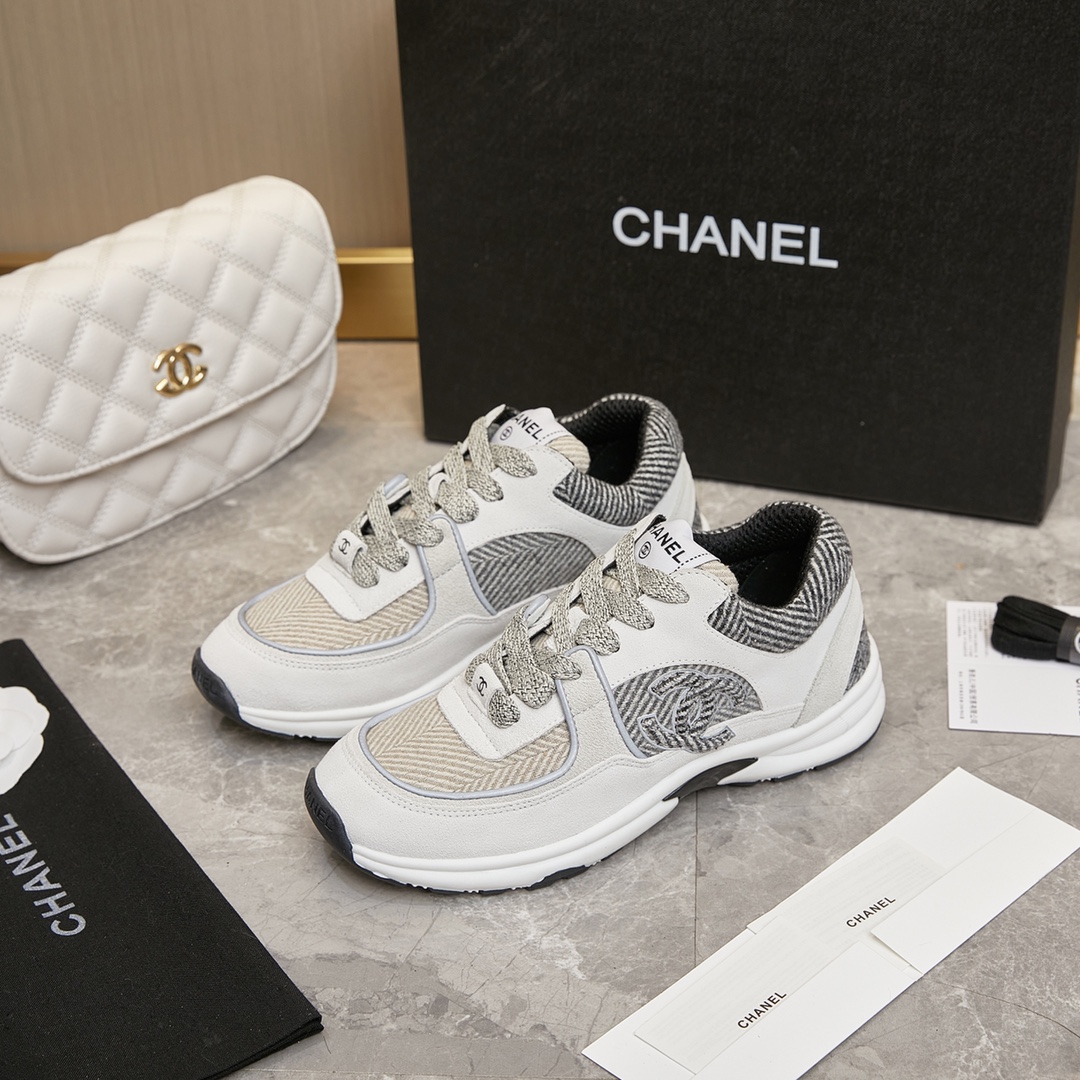 CHANEL SNEAKER