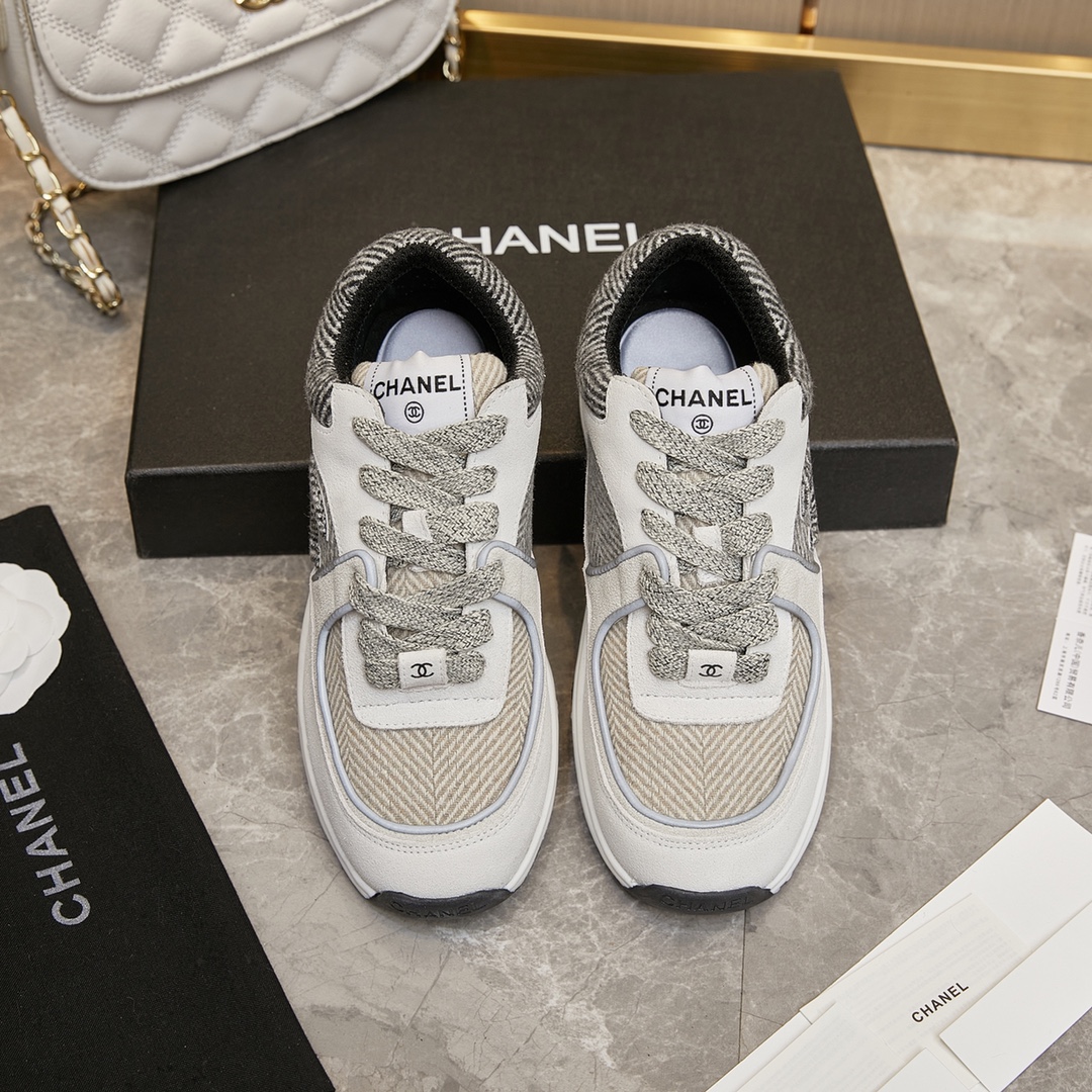 CHANEL SNEAKER