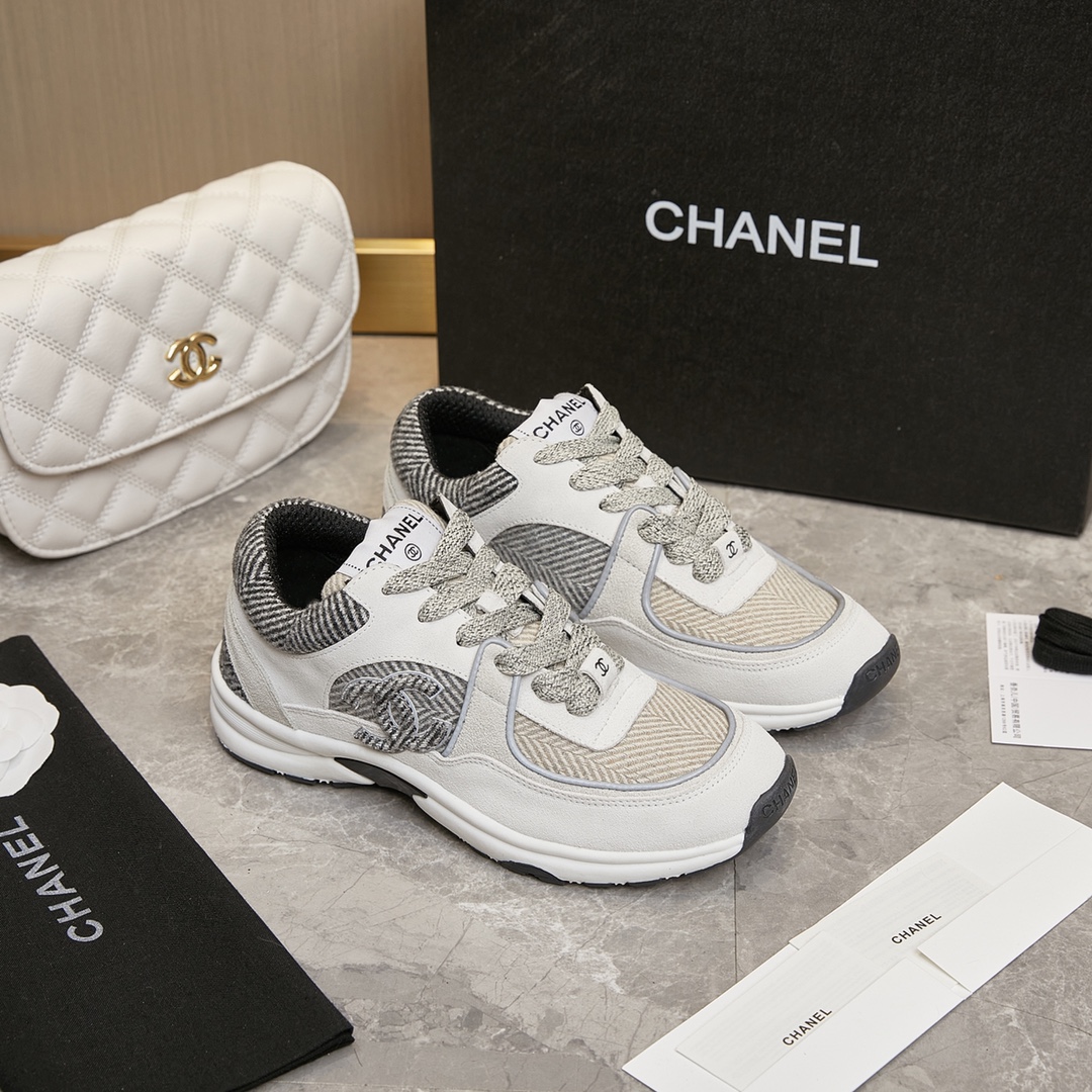 CHANEL SNEAKER