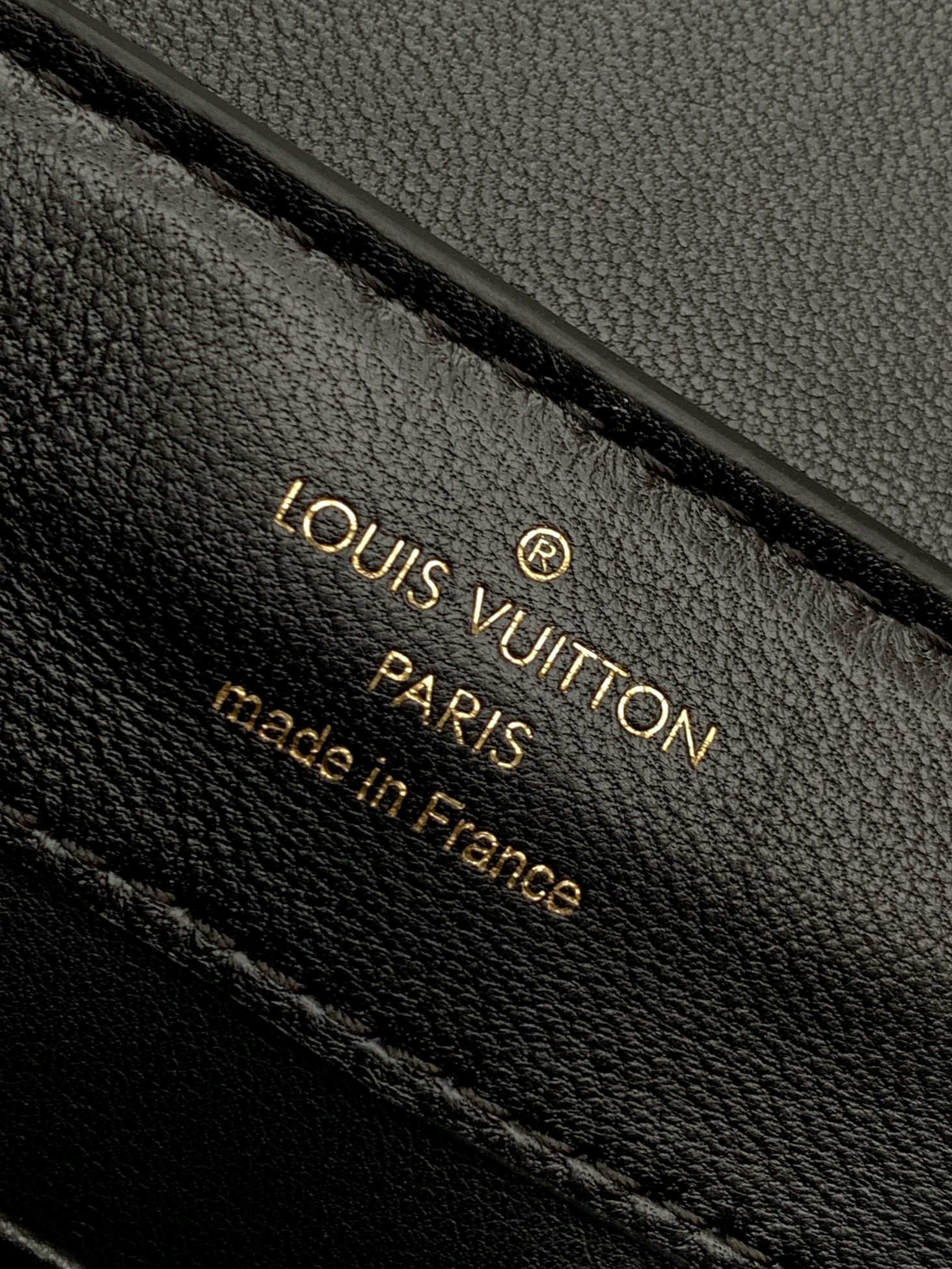 LV Capucines