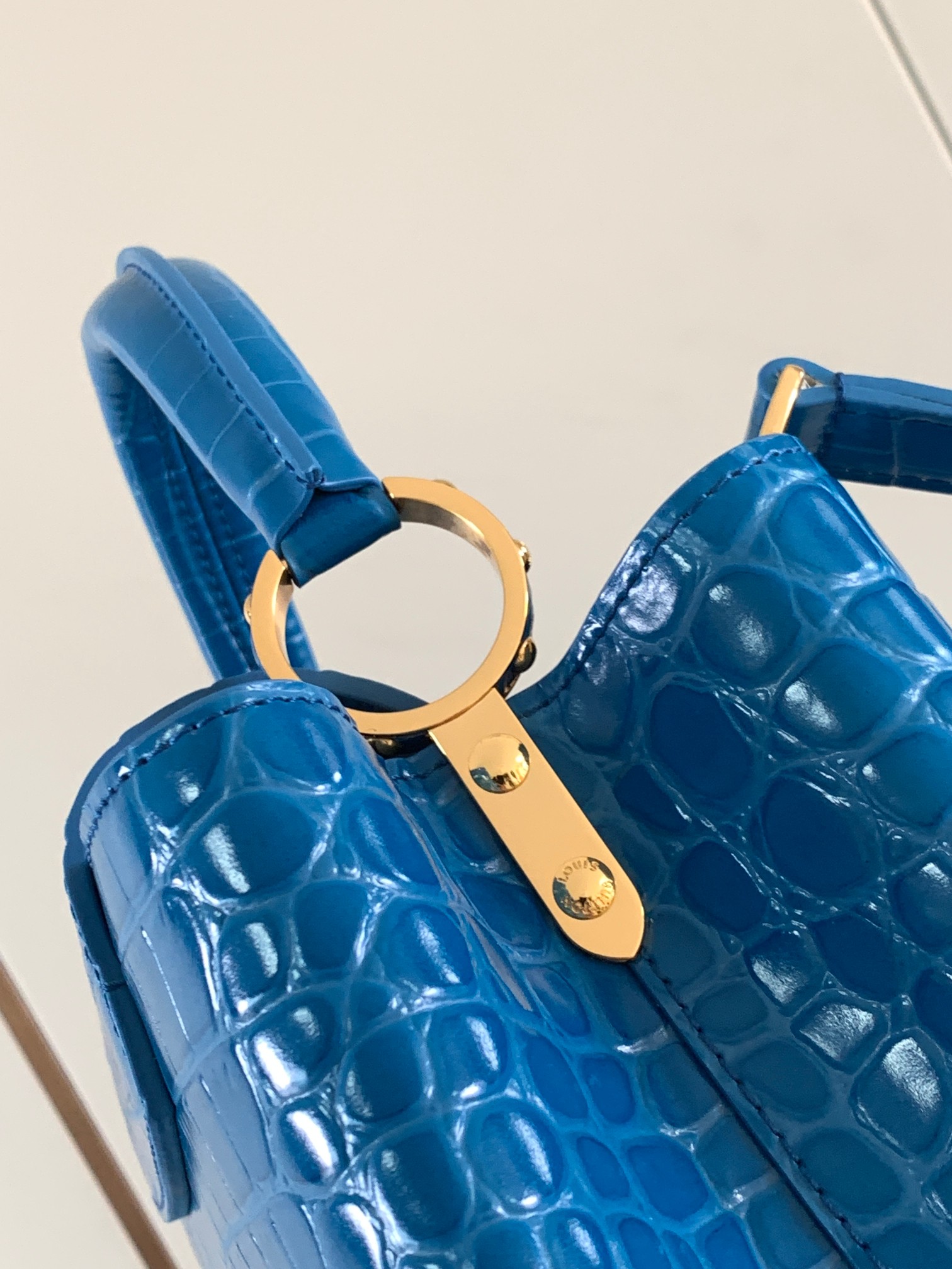 LV Capucines