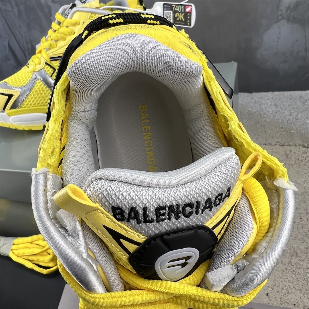 BALENCIAGA RUNNER
