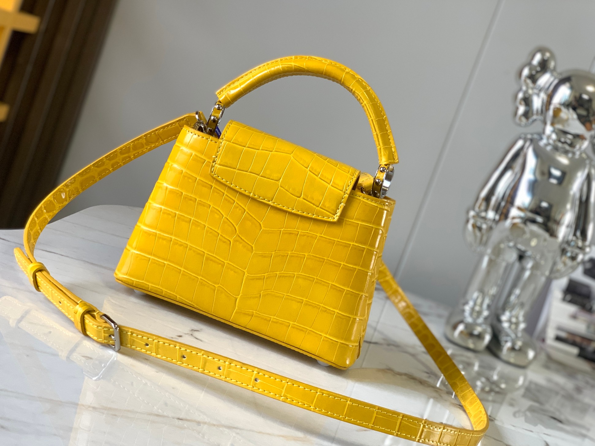 LV Capucines