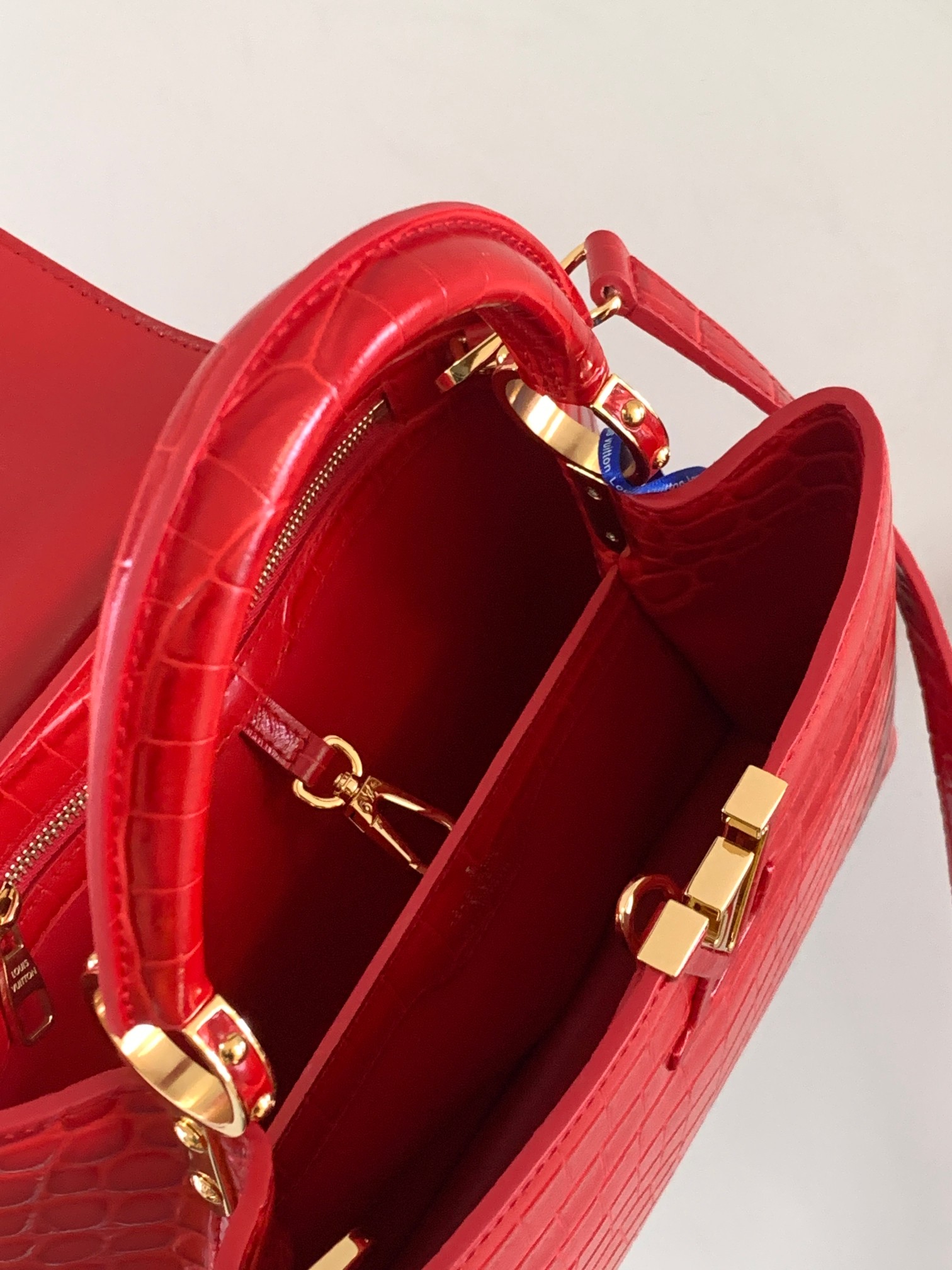 LV Capucines