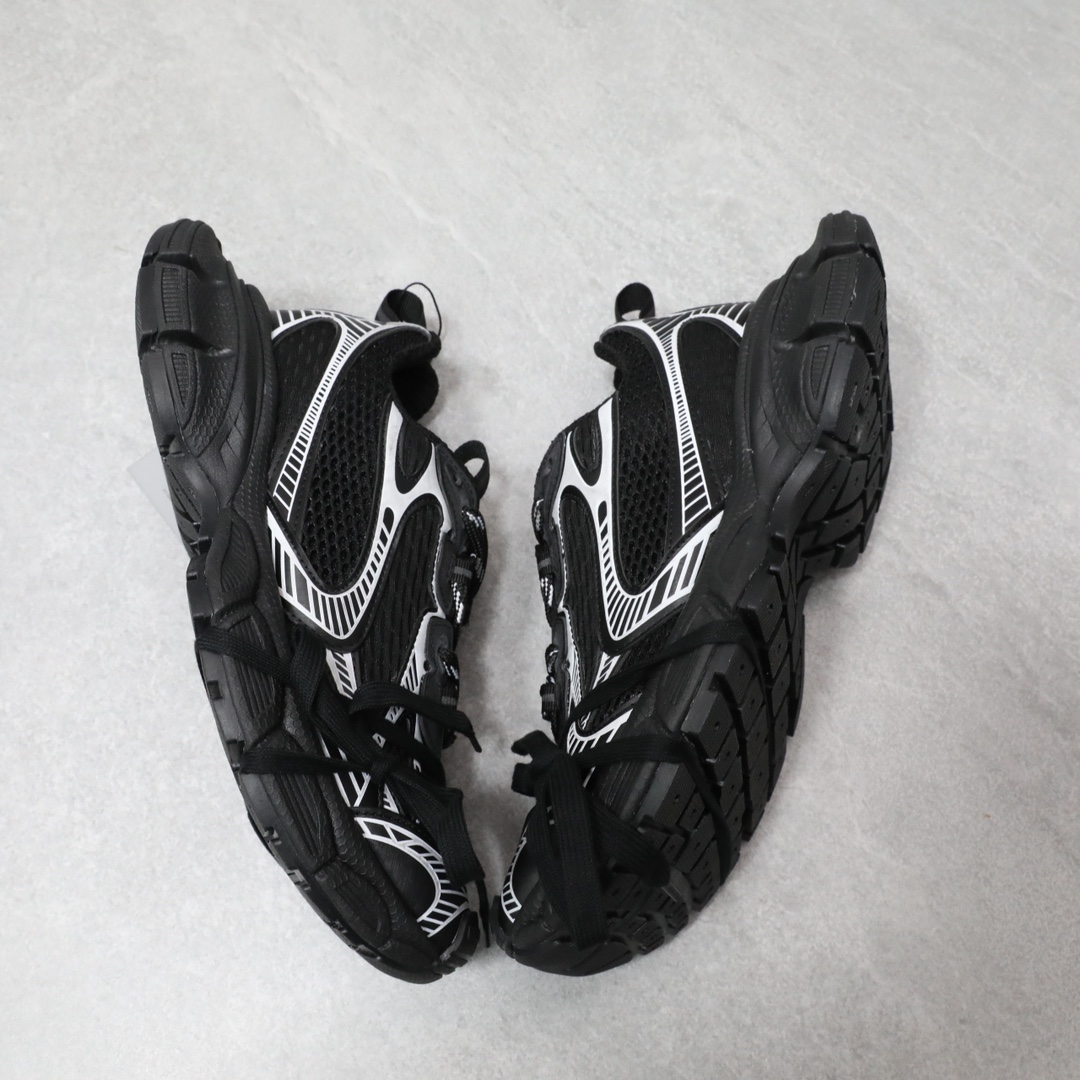 BALENCIAGA TRACK