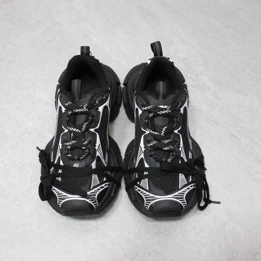 BALENCIAGA TRACK