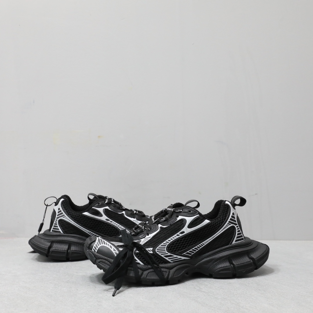 BALENCIAGA TRACK