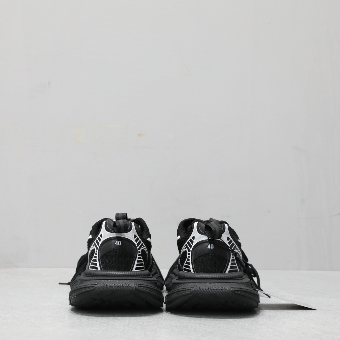 BALENCIAGA TRACK
