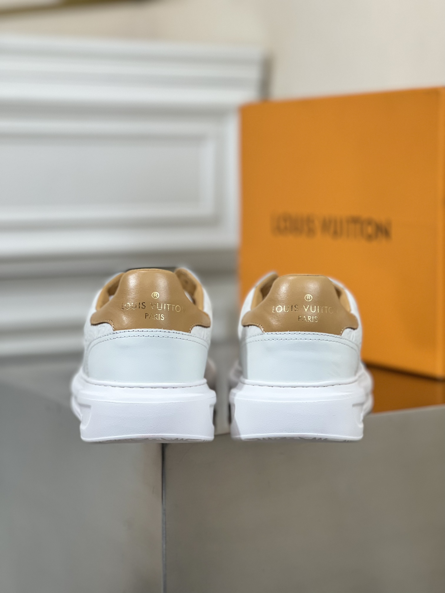 LV SNEAKER