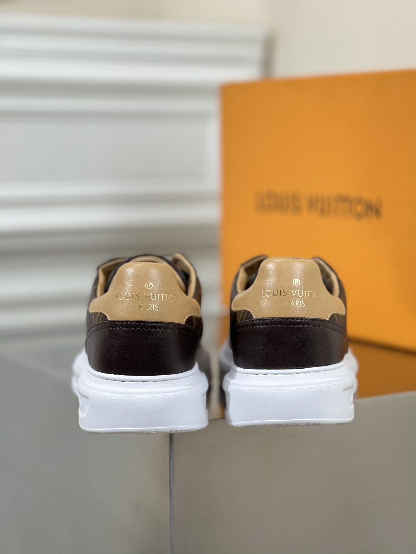 LV SNEAKER
