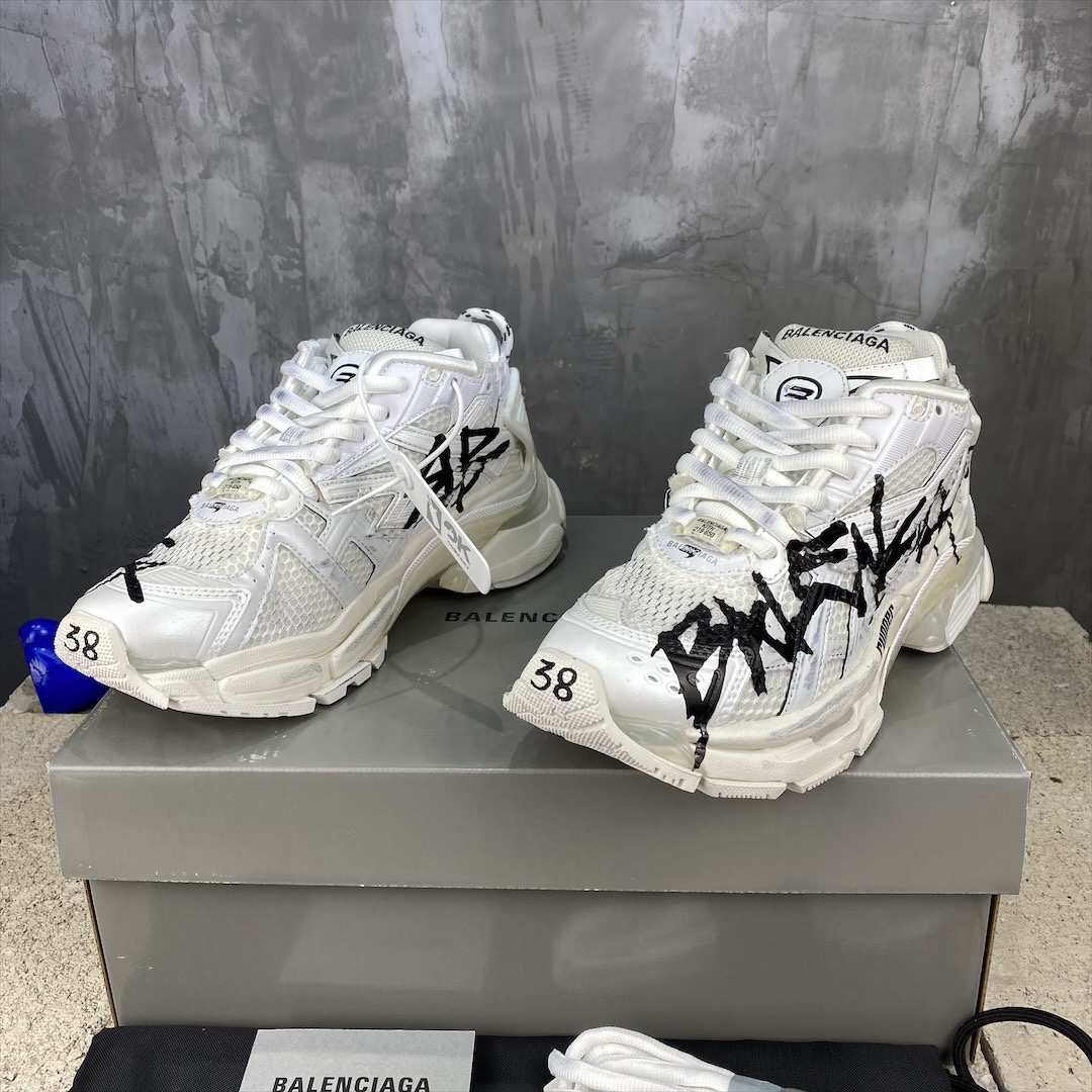 BALENCIAGA RUNNER