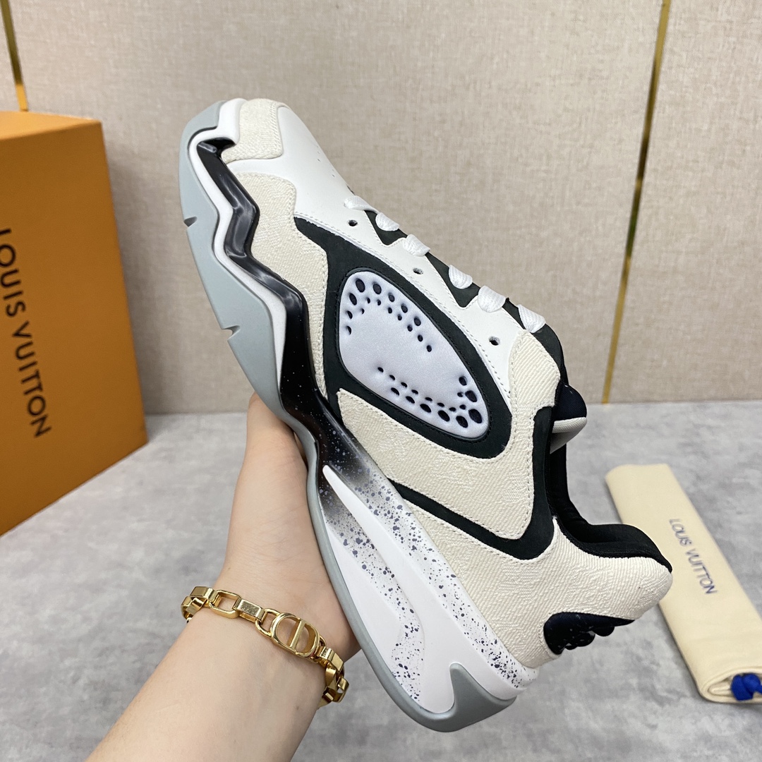 LV TRAINER