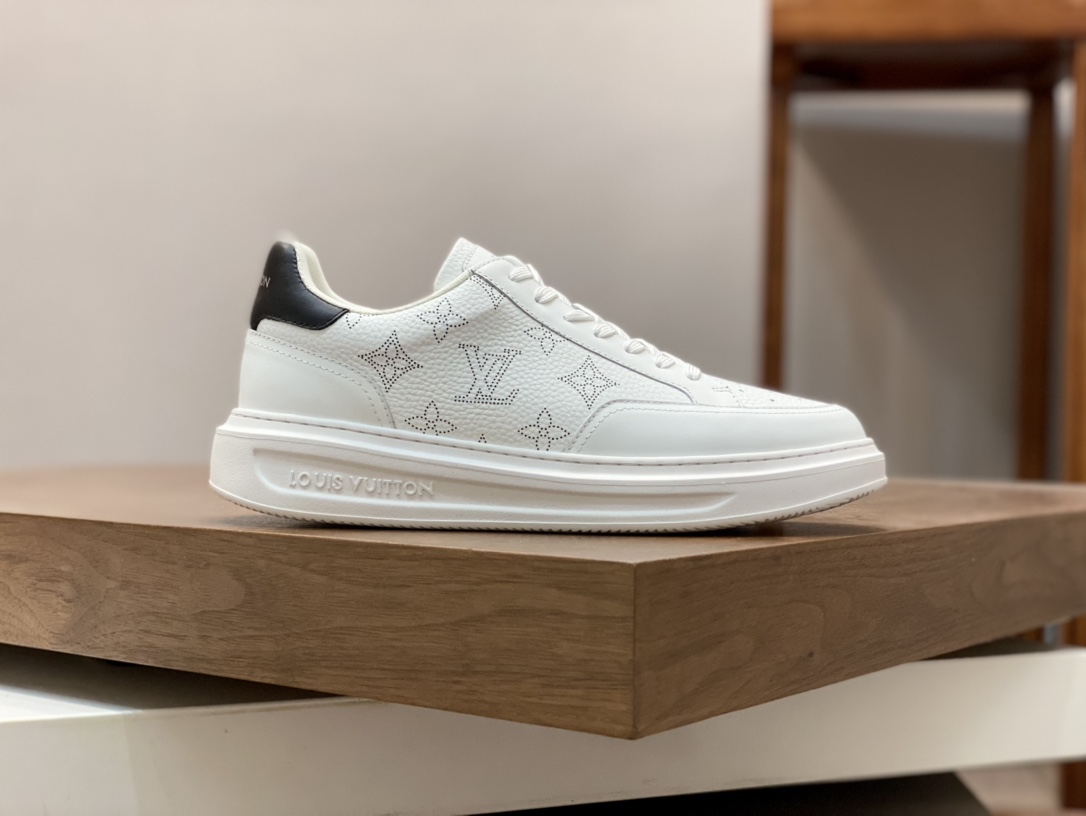 LV SNEAKER