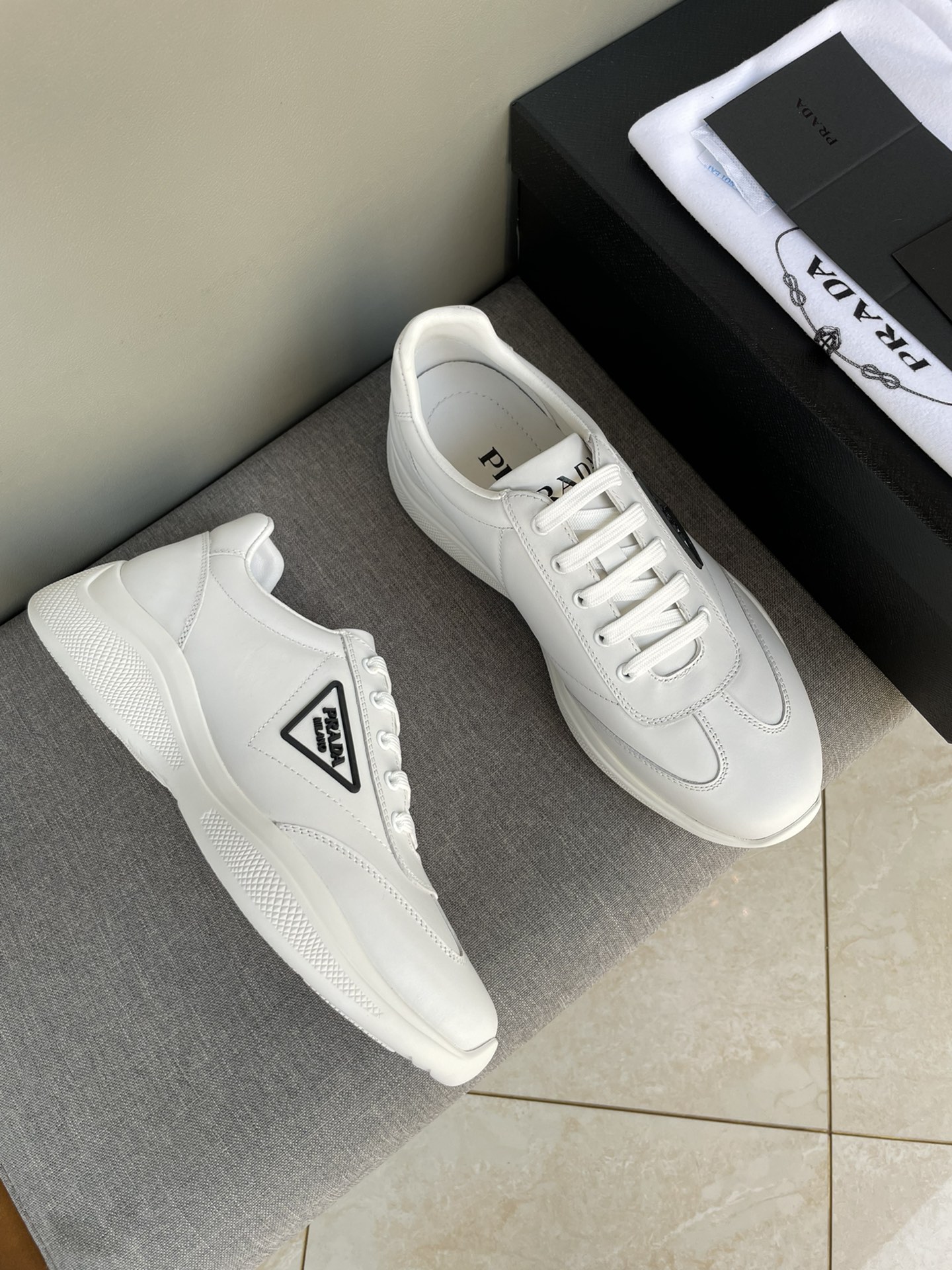 PRADA 