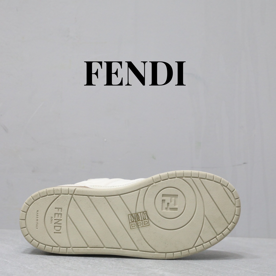 FENDI Baguette