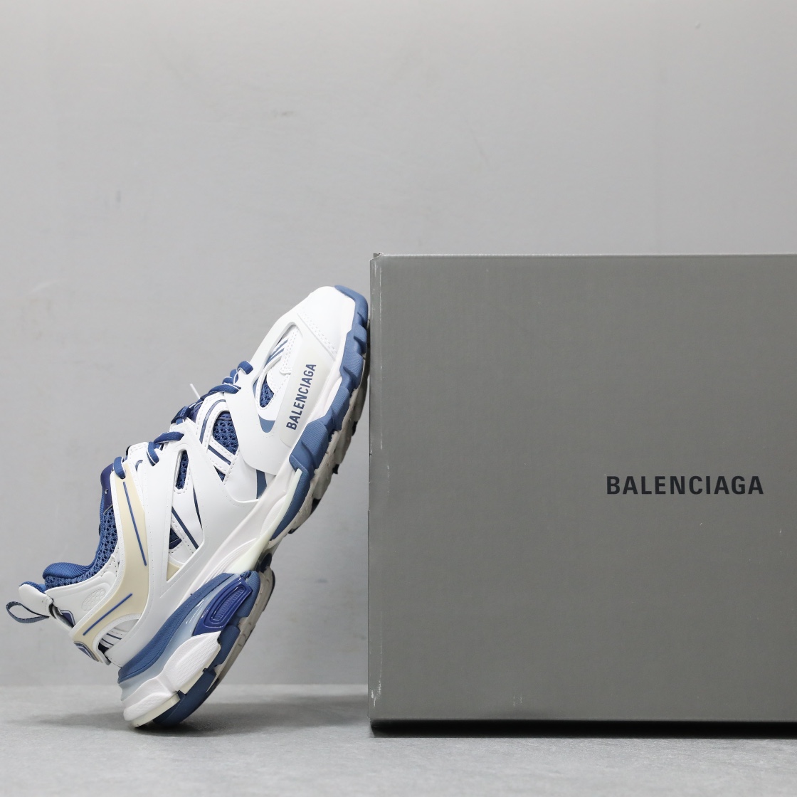 BALENCIAGA TRACK 3.0 