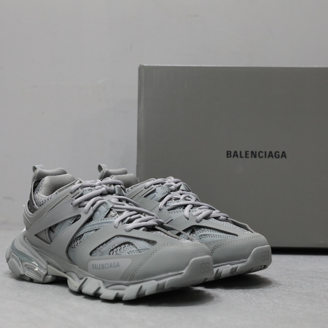 BALENCIAGA TRACK 3.0 
