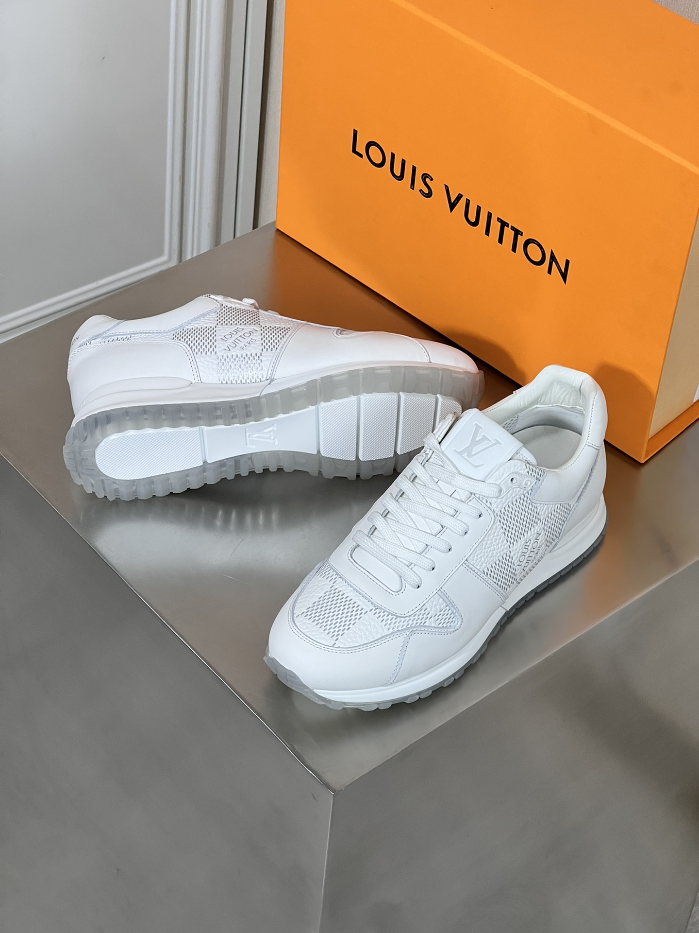 LOUIS VUITTON RUN AWAY 