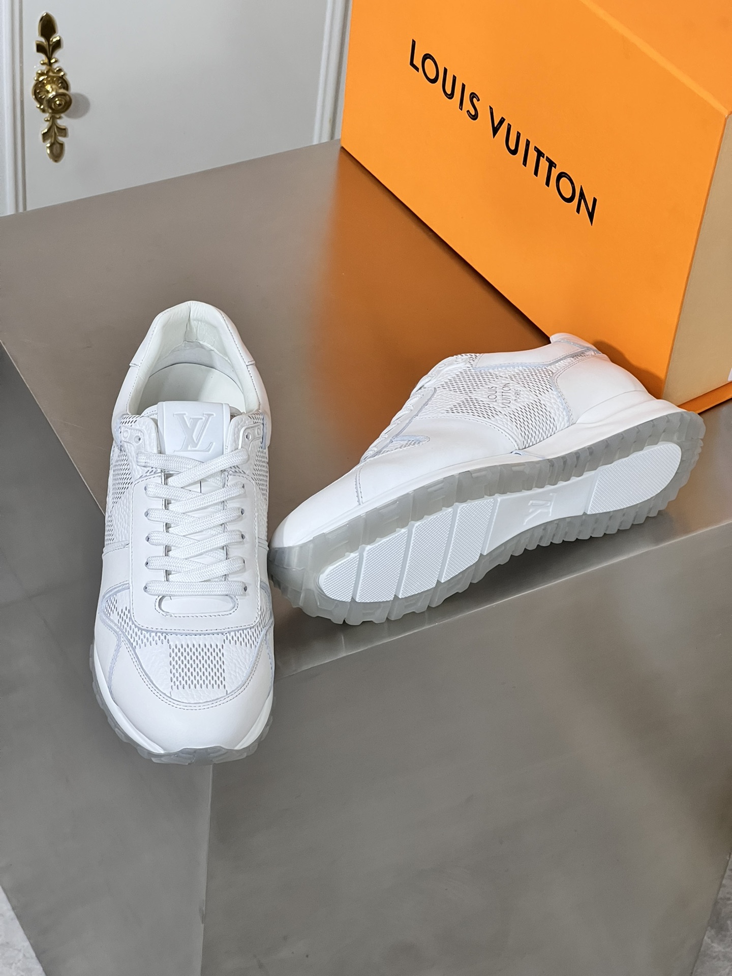 LOUIS VUITTON RUN AWAY 