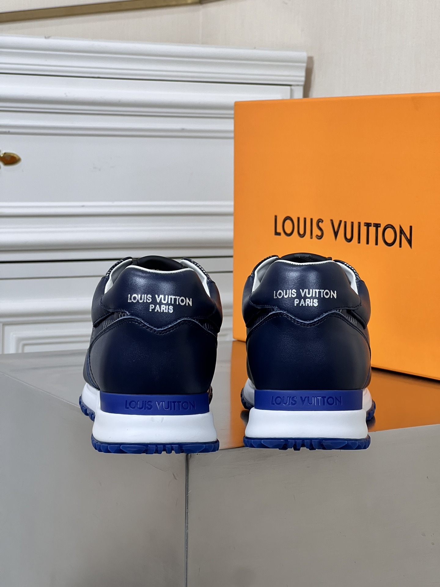 LOUIS VUITTON RUN AWAY 