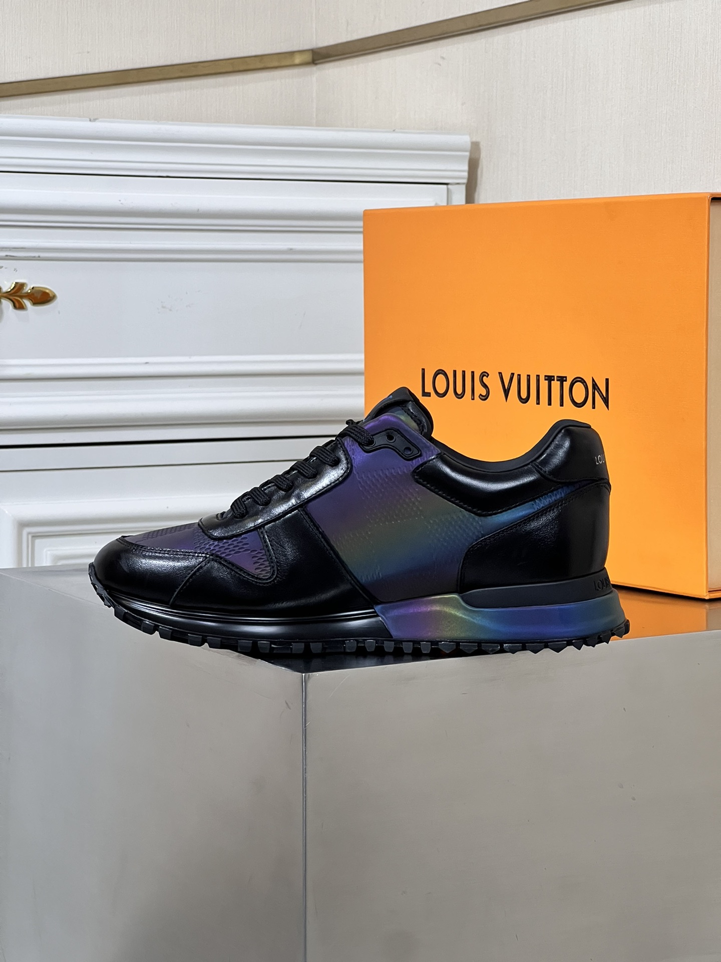 LOUIS VUITTON RUN AWAY 