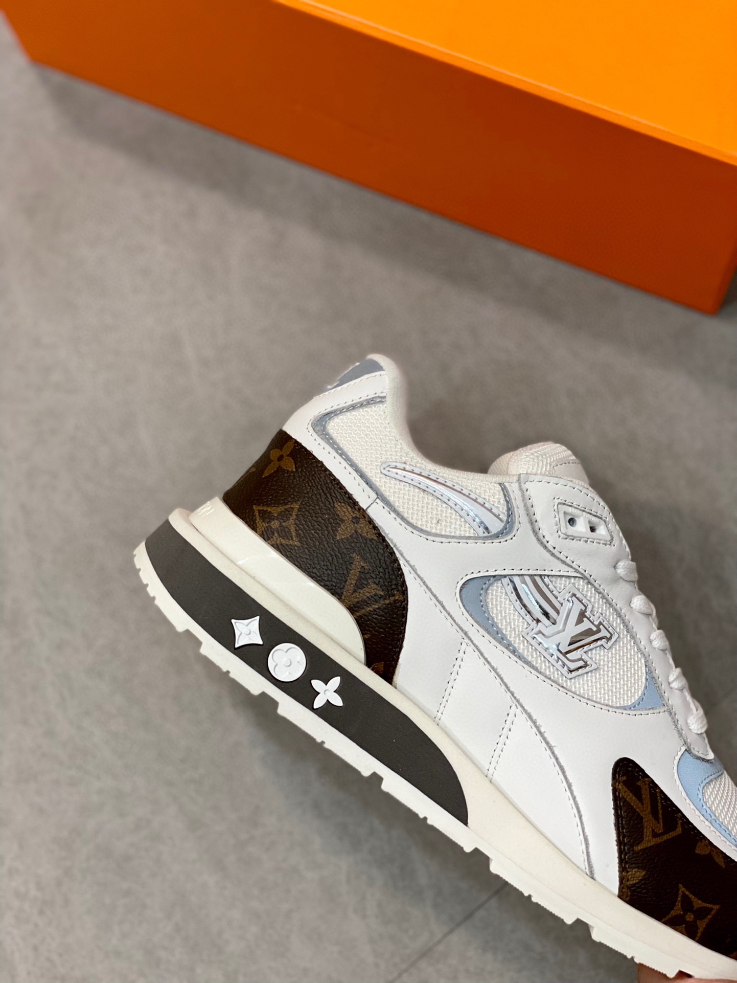 LOUIS VUITTON RUN AWAY 