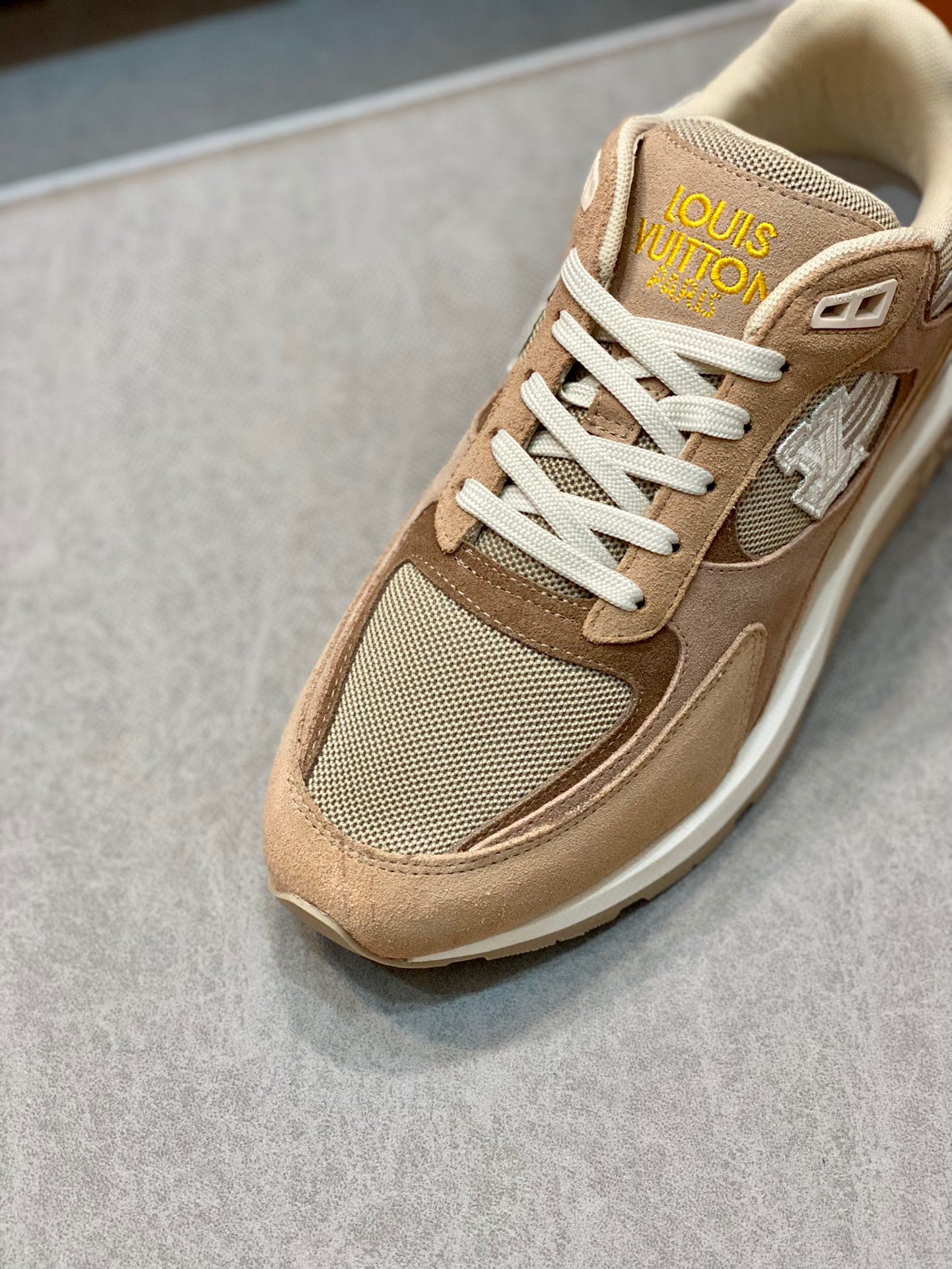 LOUIS VUITTON RUN AWAY 