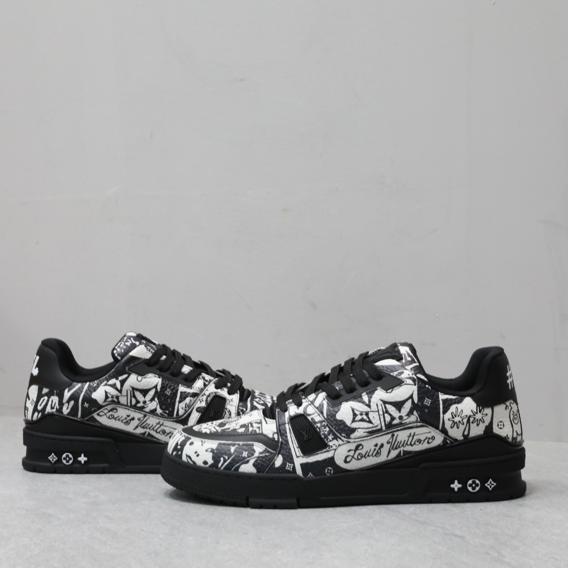 LOUIS VUITTON TRAINER