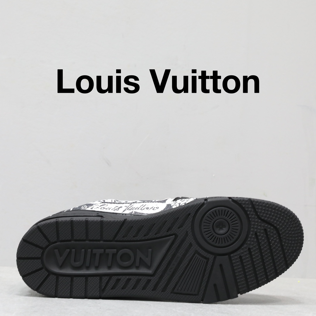 LOUIS VUITTON TRAINER