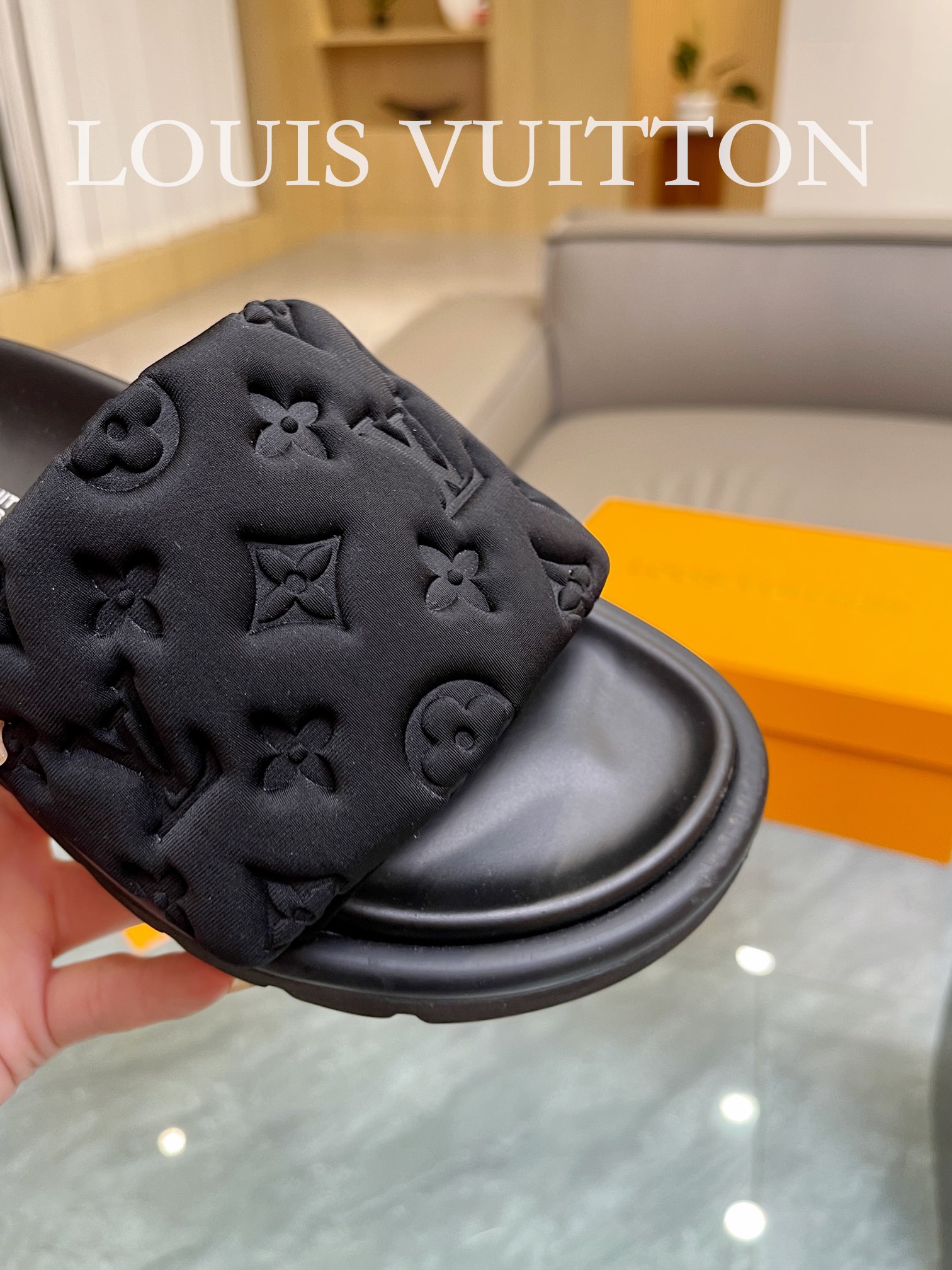 LOUIS VUITTON SLIPPERS