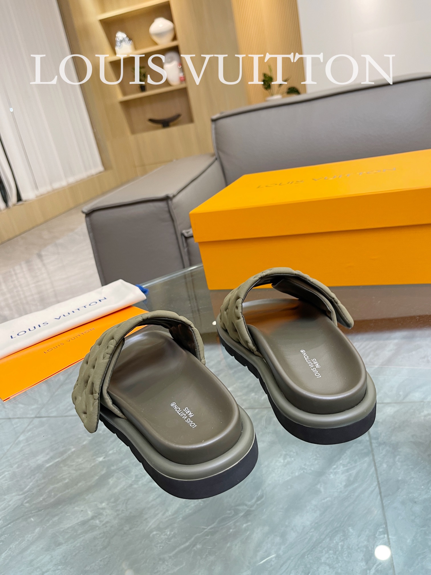 LOUIS VUITTON SLIPPERS