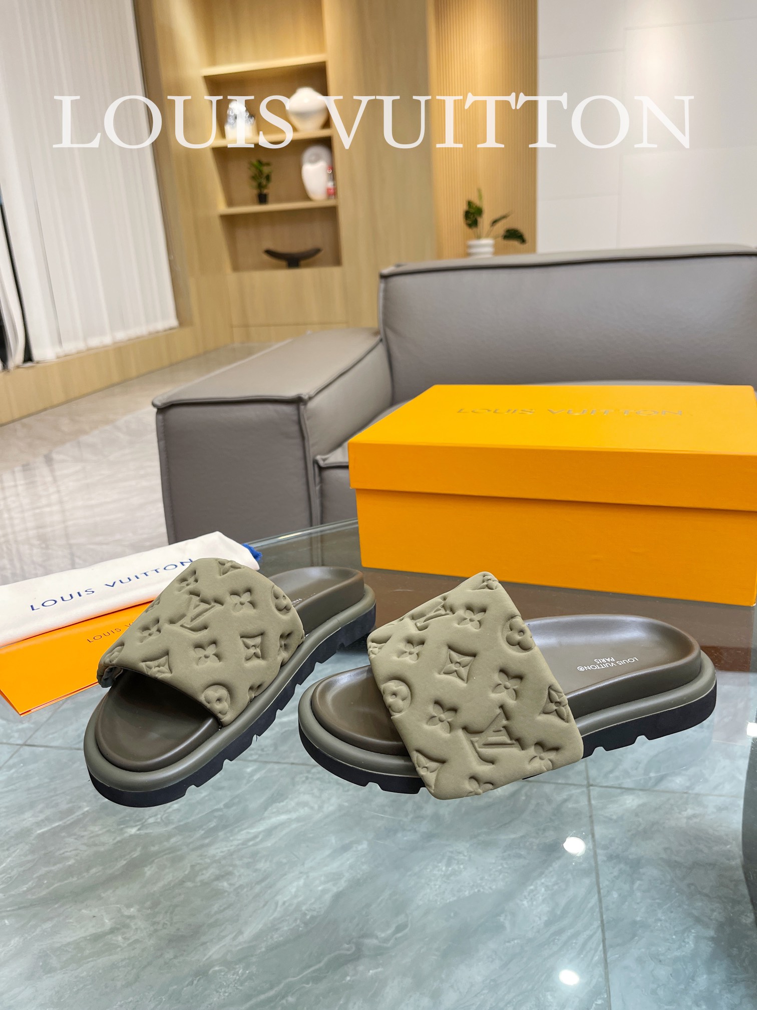 LOUIS VUITTON SLIPPERS