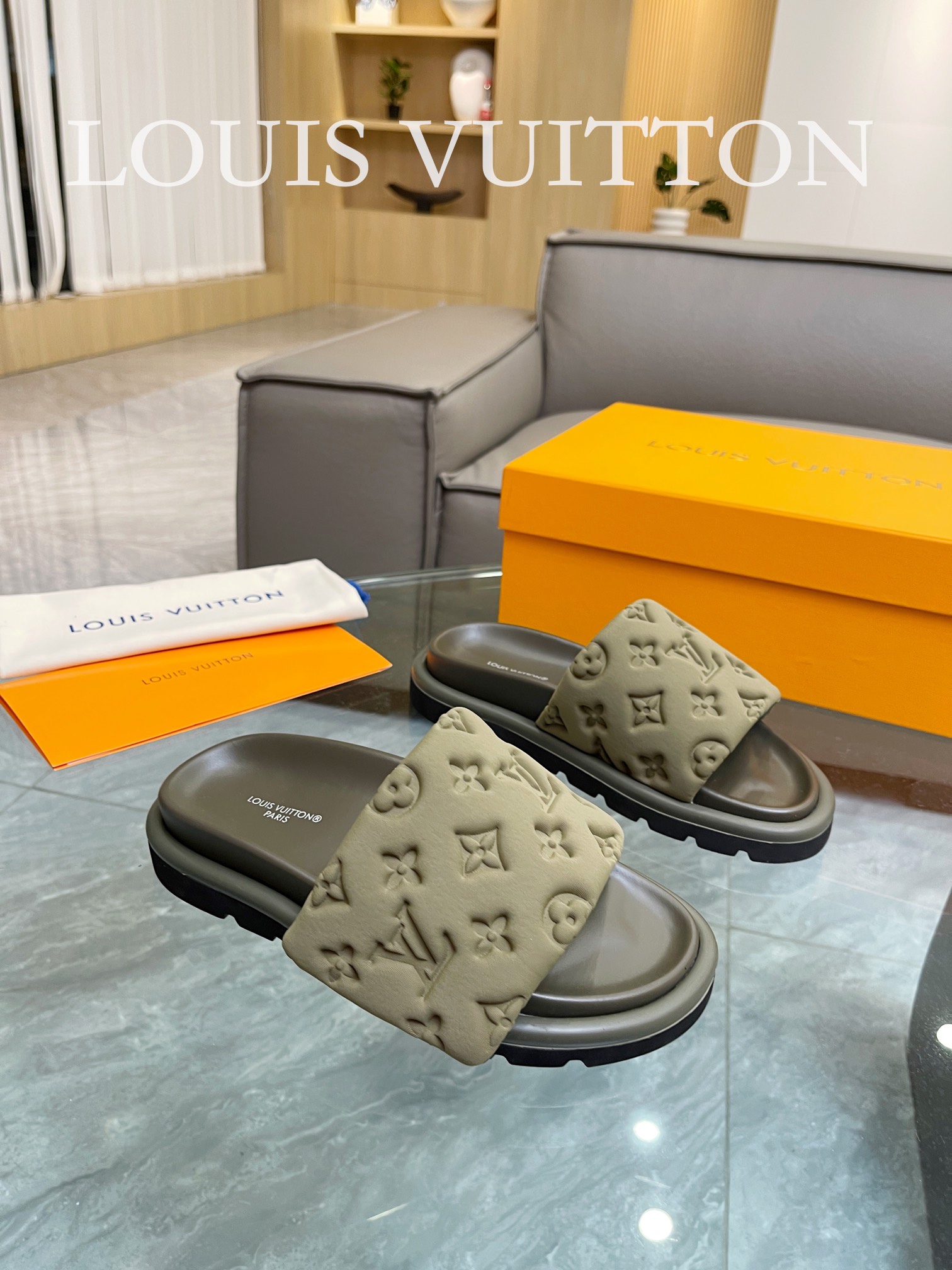 LOUIS VUITTON SLIPPERS