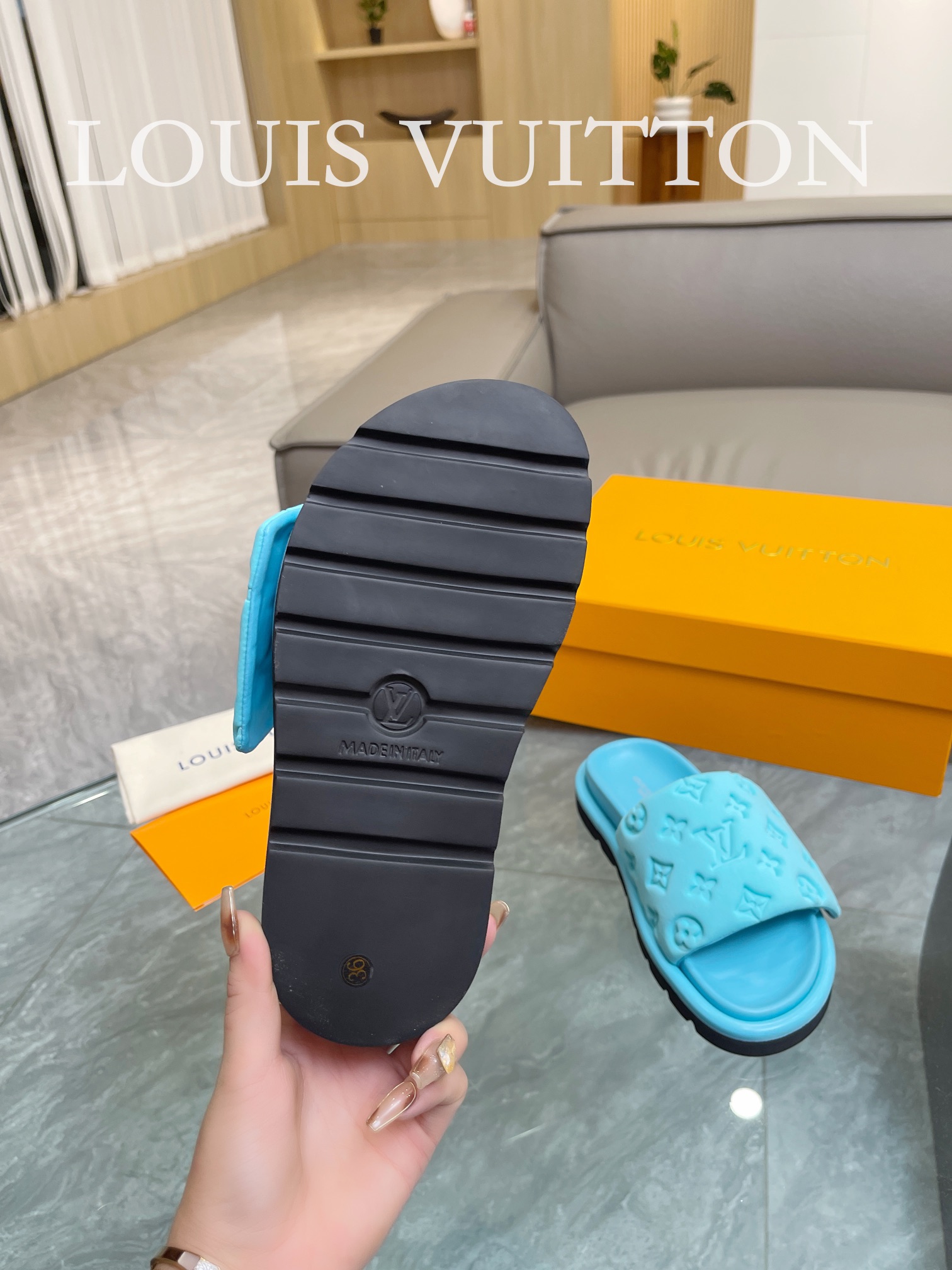 LOUIS VUITTON SLIPPERS