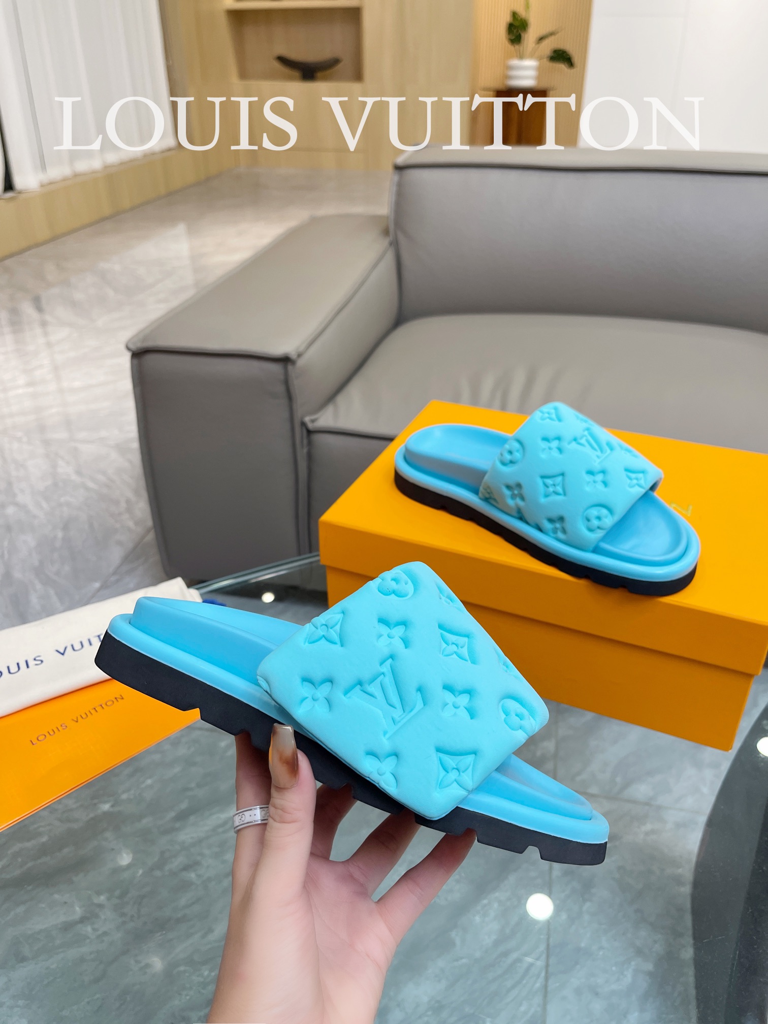 LOUIS VUITTON SLIPPERS