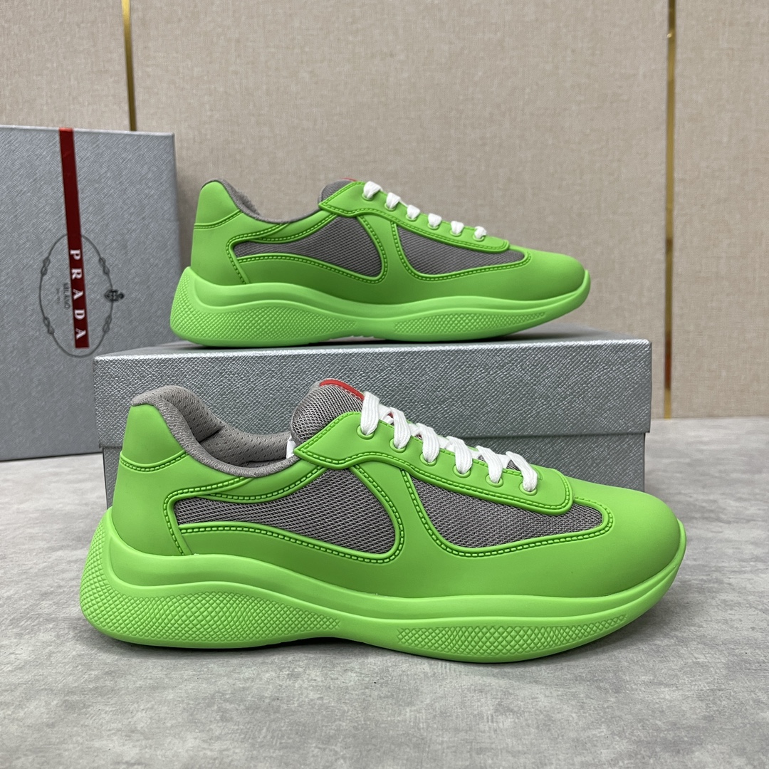 PRADA 