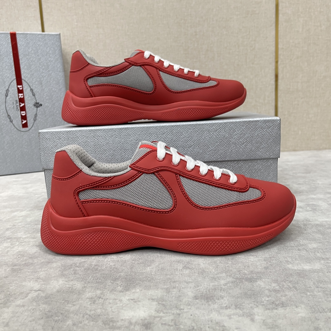 PRADA 