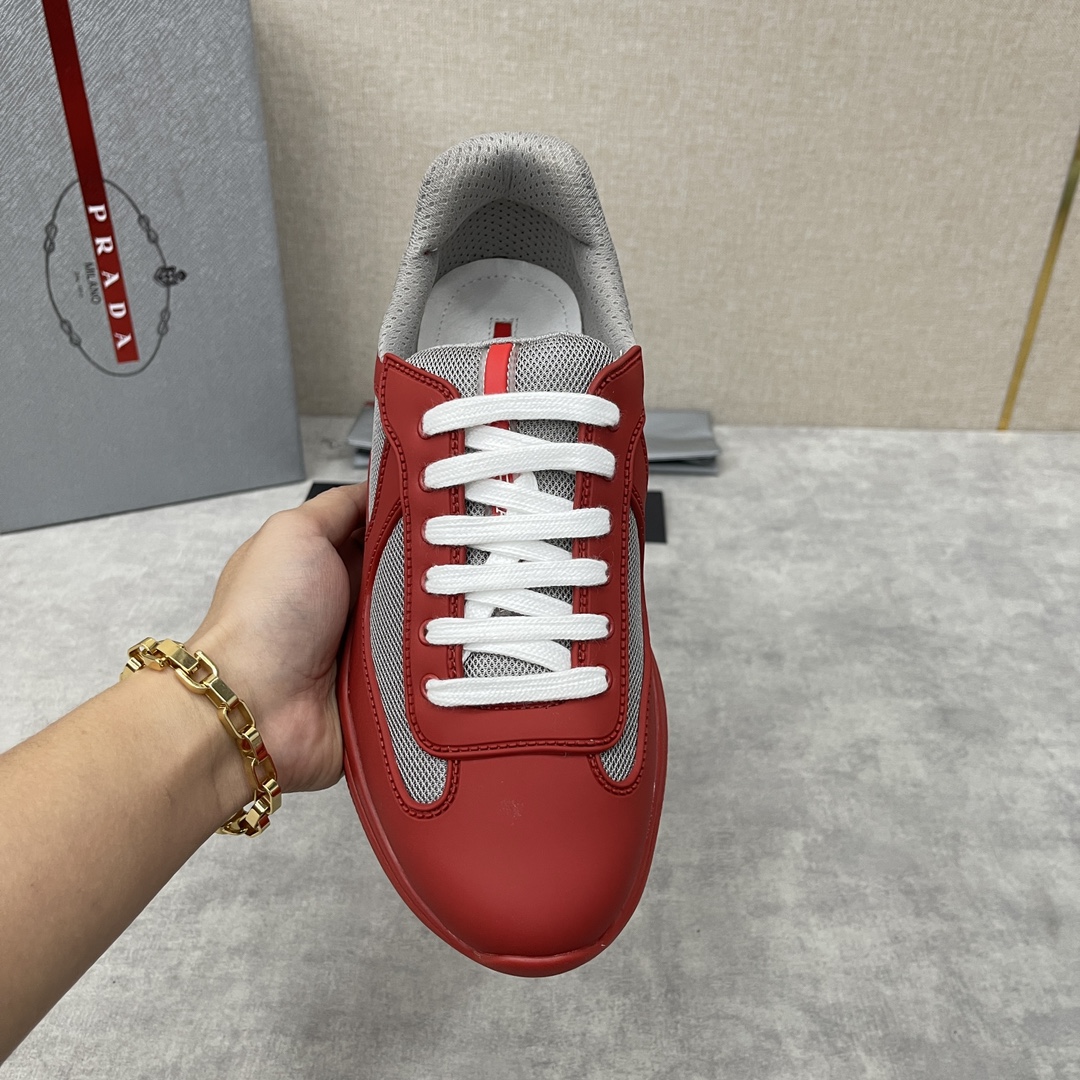 PRADA 