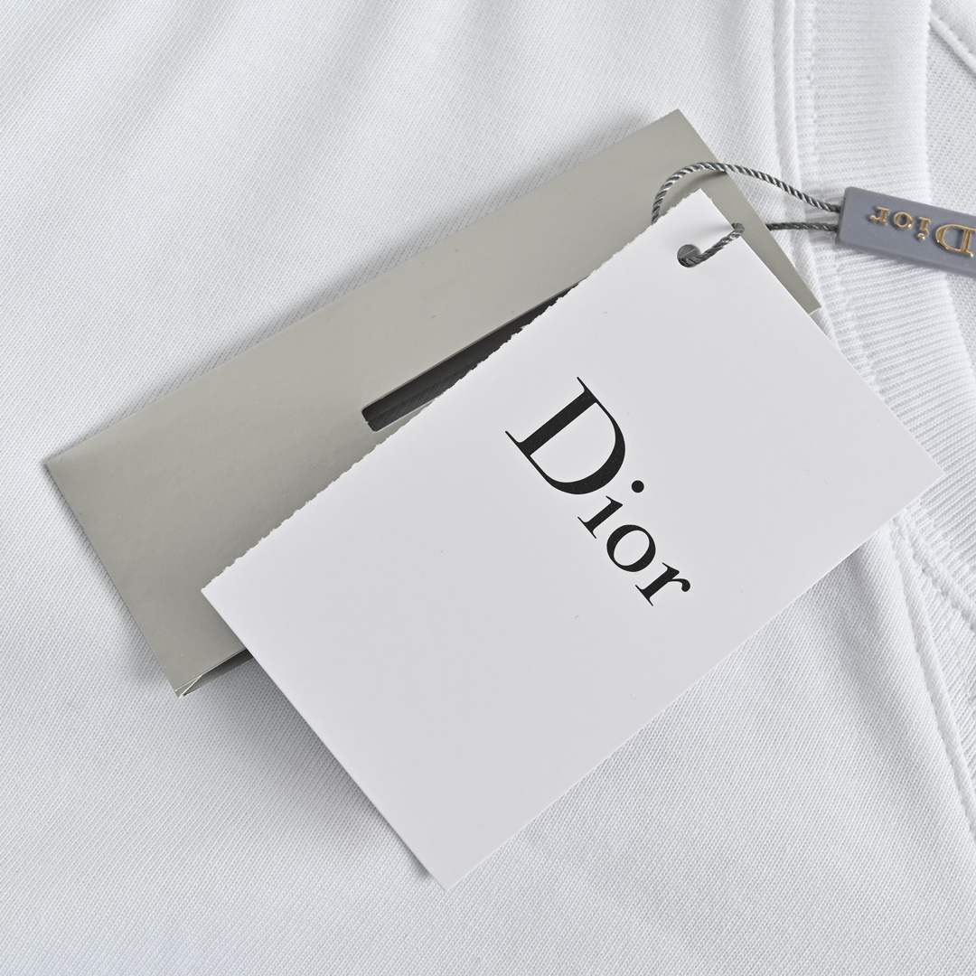 DIOR T-SHIRT